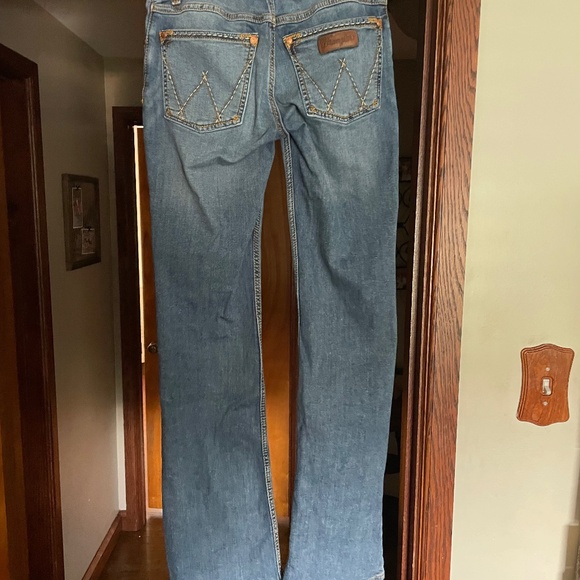 Women's Wrangler Retro Mae Mid Rise Bootcut Jean - Picture 3 of 3